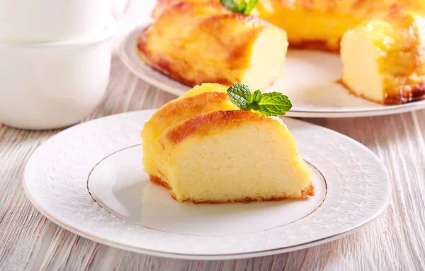 Crust Soft Cheesecake Ring Plate — Stock Photo, Image
