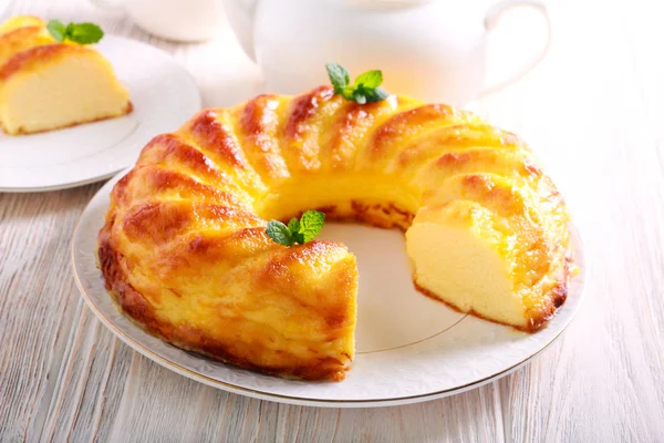 Kabuk yumuşak cheesecake yüzük yok plaka üzerinde