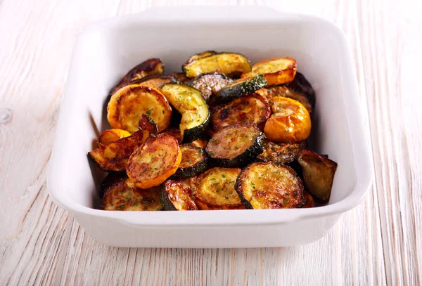 Verdure Alla Griglia Zucchine Melanzane Zucchine Scatola — Foto Stock