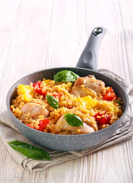 Chicken Drumsticks Bulgur Vegetables — Stock Photo, Image