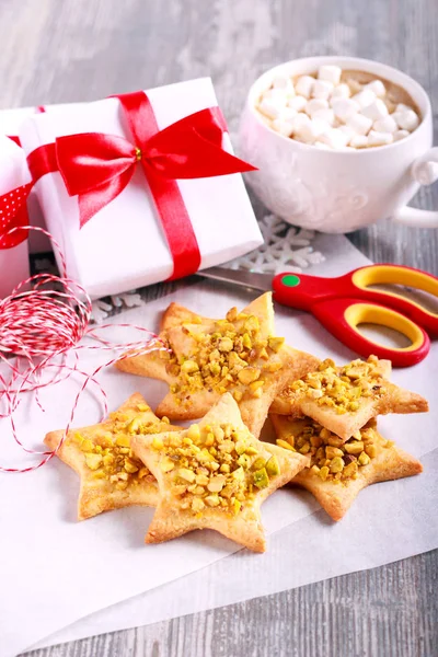 Crunchy Pistachio Christmas Star Biscuits Table — Stock Photo, Image