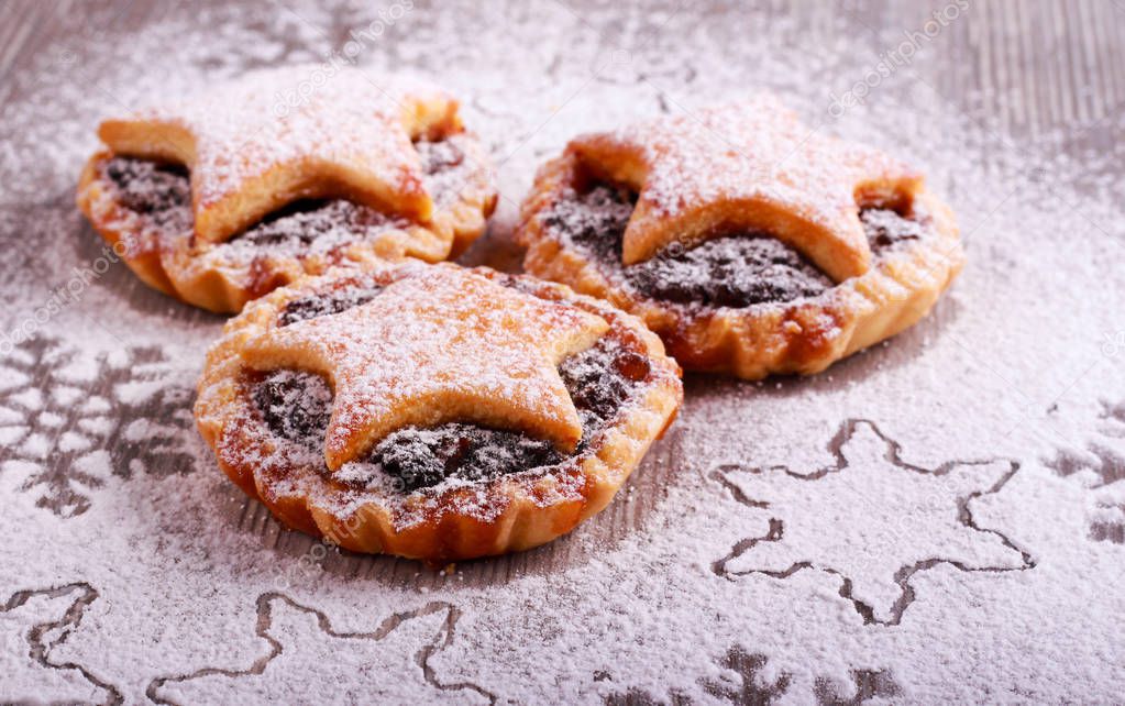 Christmas sweet mince pies with icing sugar