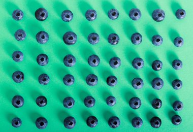 Blueberry Yeşil arka plan, düz üzerinde yatıyordu