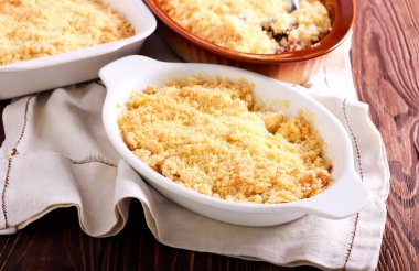 Kek pişirme teneke tablo içinde harap