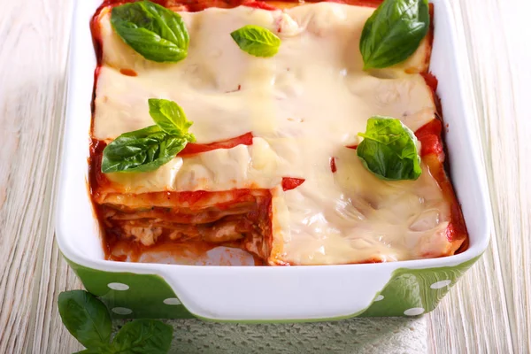 Vegetarisk Lasagne Med Zucchini Aubergine Tomatsås Och Ost — Stockfoto