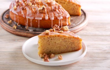 Işık muz Pasta krema ve fındık ile