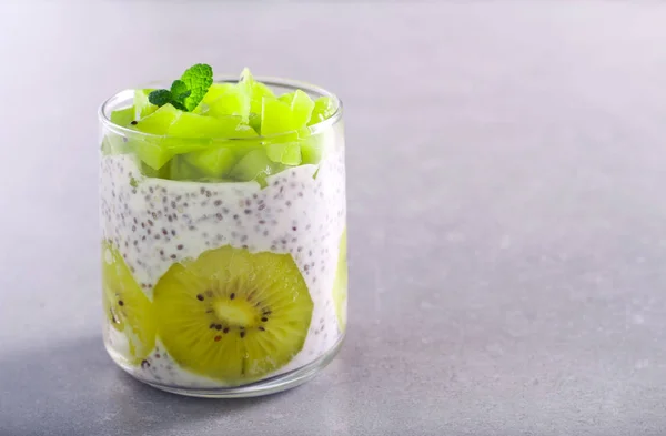 Semi Chia Con Yogurt Kiwi Vetro — Foto Stock