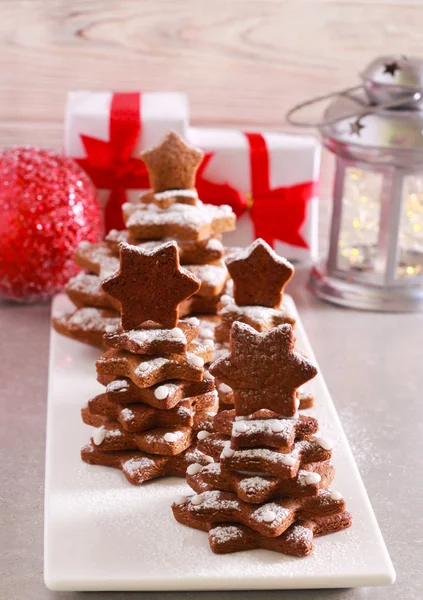 Festive Treat Gingerbread Christmas Trees Biscuits — Stock Photo, Image