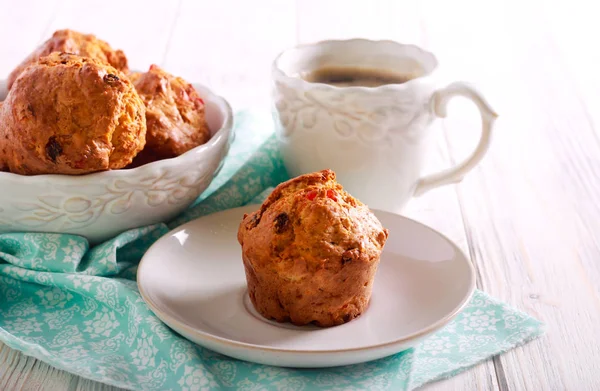 Muffin Frutta Noci Serviti Con Caffè — Foto Stock