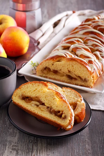 Apple Coffee Cake Braid Served Table — Stock Photo, Image