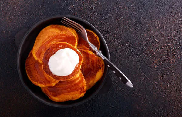 Pumpkin Pancakes Caramel Sauce Yogurt — Stock Photo, Image