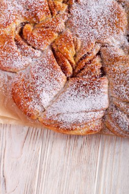 Girdap tatlı ekmek dolum, Tepesi, boşaltmak buzlanma reçel ile yakın çekim