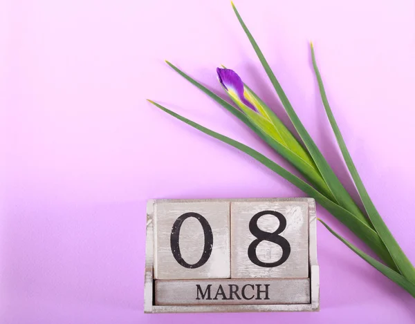 International Women Day Concept Calendar Flower Purple Background — Stock Photo, Image