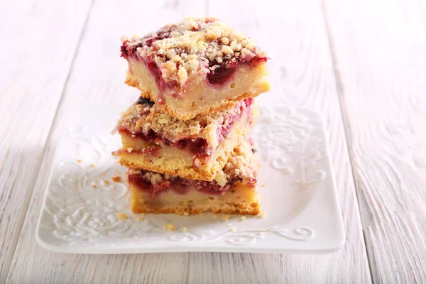 Raspberry Crumble Bars Plate Selective Focus — Stock Photo, Image