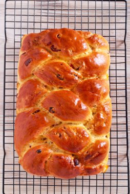 Meyve ekmek örgü, raf üzerinde 