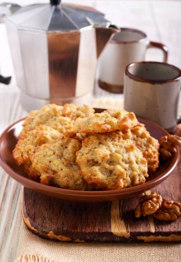 Ceviz ve yulaf kurabiye 