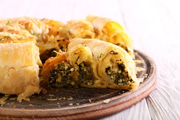 Cheese and spinach pastry roll — Stock Photo, Image