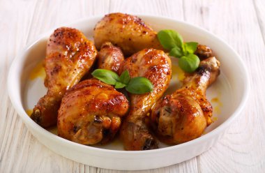 kızarmış tavuk drumsticks 