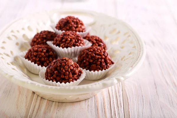 Doces de trufa de chocolate caseiro — Fotografia de Stock