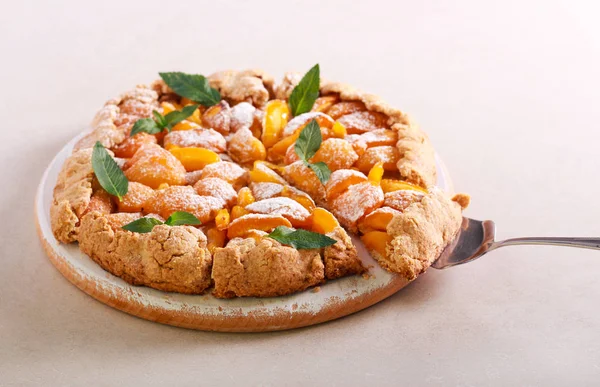 Aprikos hela måltid Gallette tårta — Stockfoto