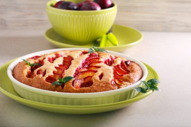 Teneke pişirme erik kek