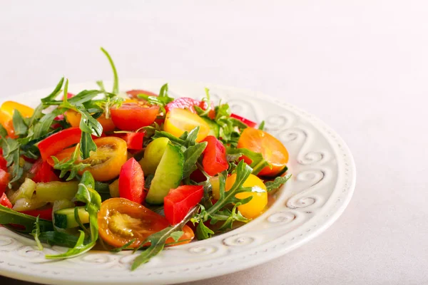 Fresh summer vegetable salad — Stock Photo, Image