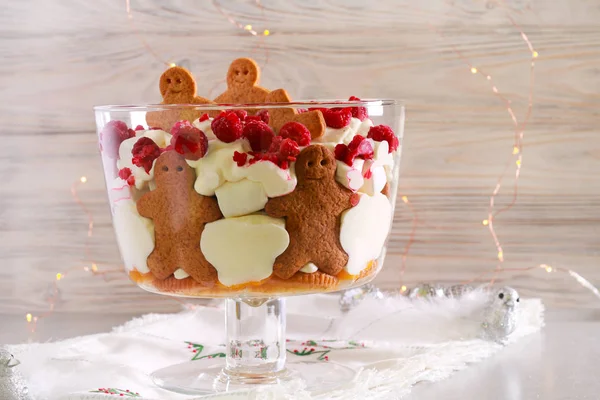 Gingerbread trifle - layered dessert — Stock Photo, Image