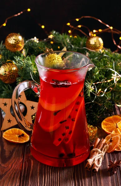 Hot spicy punch drink for the holidays — Stock Photo, Image