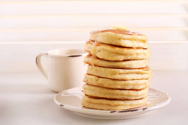 Fluffy buttermilk pancakes — Stock Photo, Image