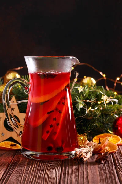 Hot spicy punch drink for the holidays — Stock Photo, Image