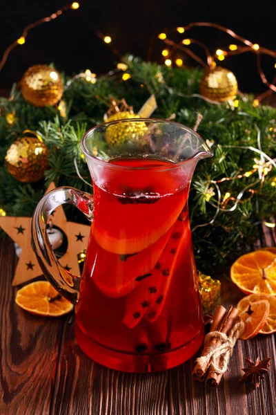 Hot spicy punch drink for the holidays — Stock Photo, Image