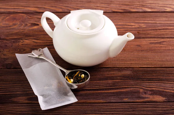 Çay Poşetlerinde Yapımı Çay Karışımı Ahşap Arka Planda — Stok fotoğraf