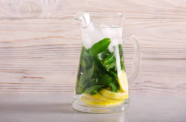 Ice Refreshment Water Lemon Mint Jar — Stock Photo, Image