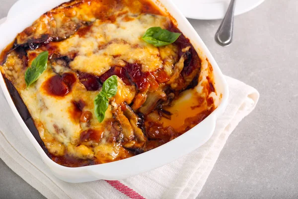 Melanzane Parmigiana Melanzane Forno Salsa Sotto Formaggio Fuso — Foto Stock