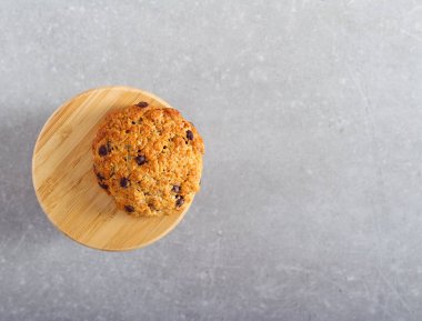 Çikolata parçacıklı yulaf kurabiyesi