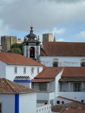 Portekiz 'deki küçük antik şehir Obidos manzarası