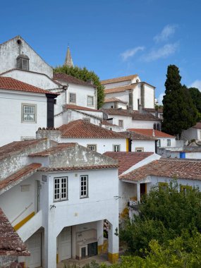 Portekiz 'deki küçük antik şehir Obidos manzarası