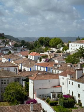 Portekiz 'deki küçük antik şehir Obidos manzarası