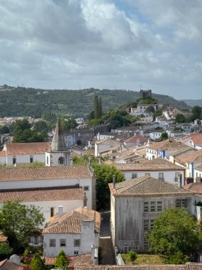 Portekiz 'deki küçük antik şehir Obidos manzarası