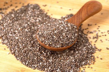 Chia tohum tahta kaşık, superfood ve zengin besin kadar antioksidan kapatın