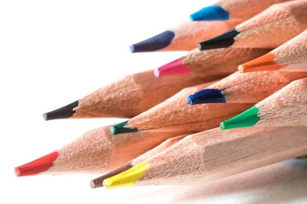 闭上彩色铅笔头 创意多彩的构思理念 — 图库照片