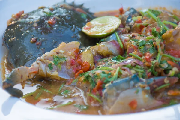 Tay tarifi baharatlı sos taze karaca yengeç bir rawfood.