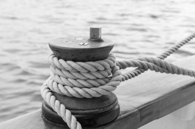 Knot rope at a yacht marina/