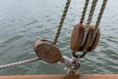 Knot rope at a yacht marina/
