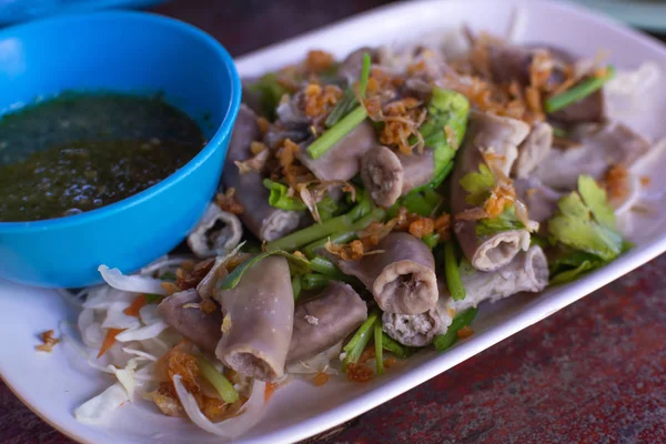 Menu Masakan Thailand Dari Usus Babi Yang Dimasak Dengan Saus — Stok Foto