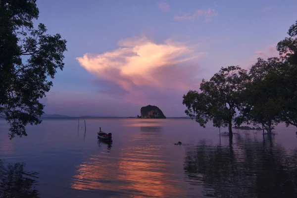 Koh Phee Isla Con Cara Fantasma Encuentra Cerca Lanta Noi — Foto de Stock
