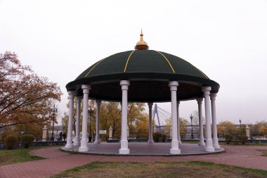 Kiev, Ukrayna 7 Kasım 2019: Turistler ve tatilciler için park koruluğu