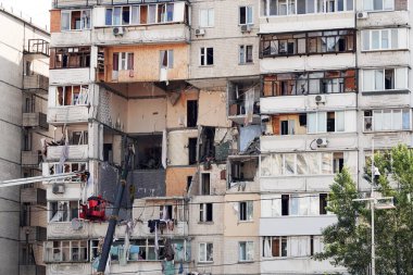 Kiev, Ukrayna 22 Haziran 2020: Kiev 'deki bir binada meydana gelen gaz patlamasının sonuçları