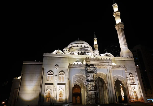 Шарджа Оаэ Февраля 2020 Года Большая Красивая Мечеть Центре Шарджи — стоковое фото
