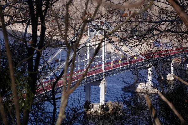 Kiev Ucrânia Julho 2019 Parque Ponte Pedonal Ilha Trukhanov Cidade — Fotografia de Stock